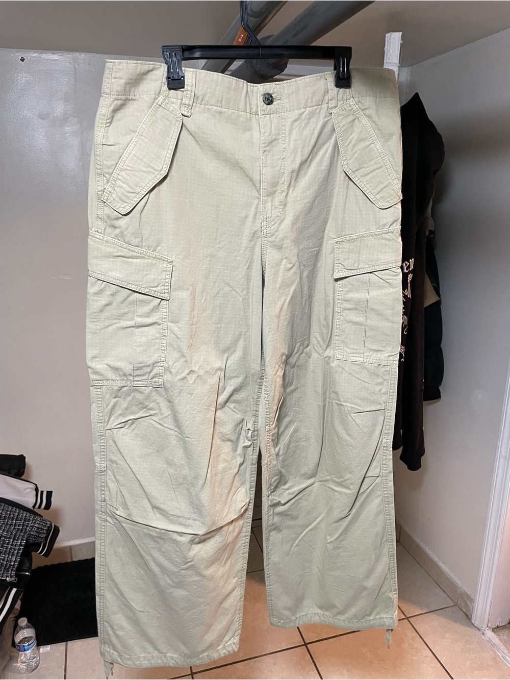 H&M Light Beige Cargo Pants Men US 36”